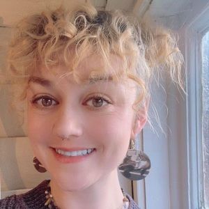 Meet your Posher, Karina